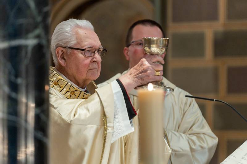 2024_04_12_elhunyt puspokok_30.jpg